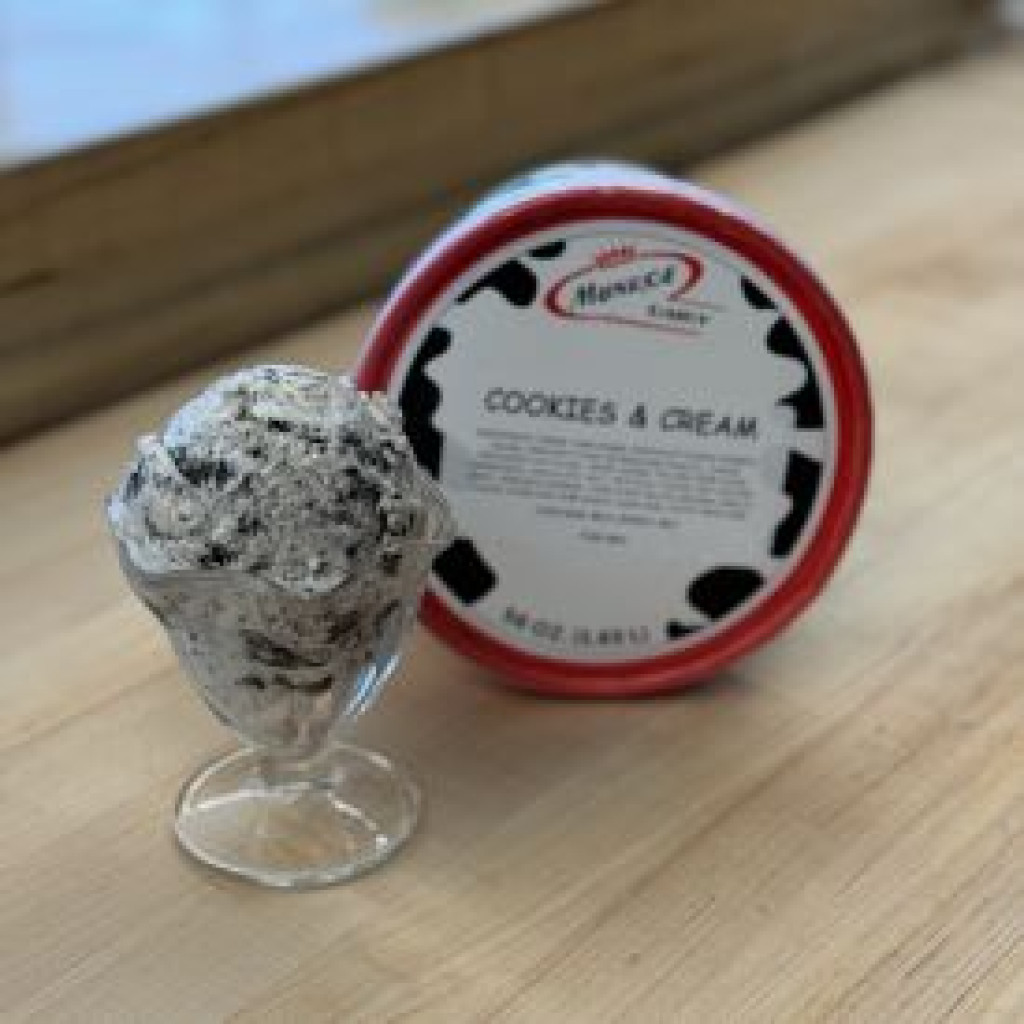 Munroe Dairy - Ice Cream, Cookies & Cream, 56 oz.