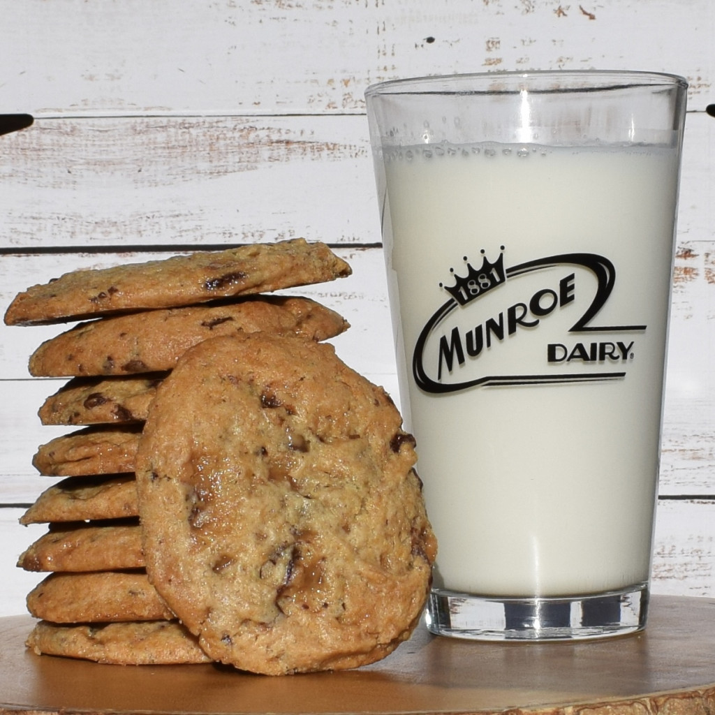 Munroe's Bakery - Heath Bar Crunch Cookies, Pkg. of 10