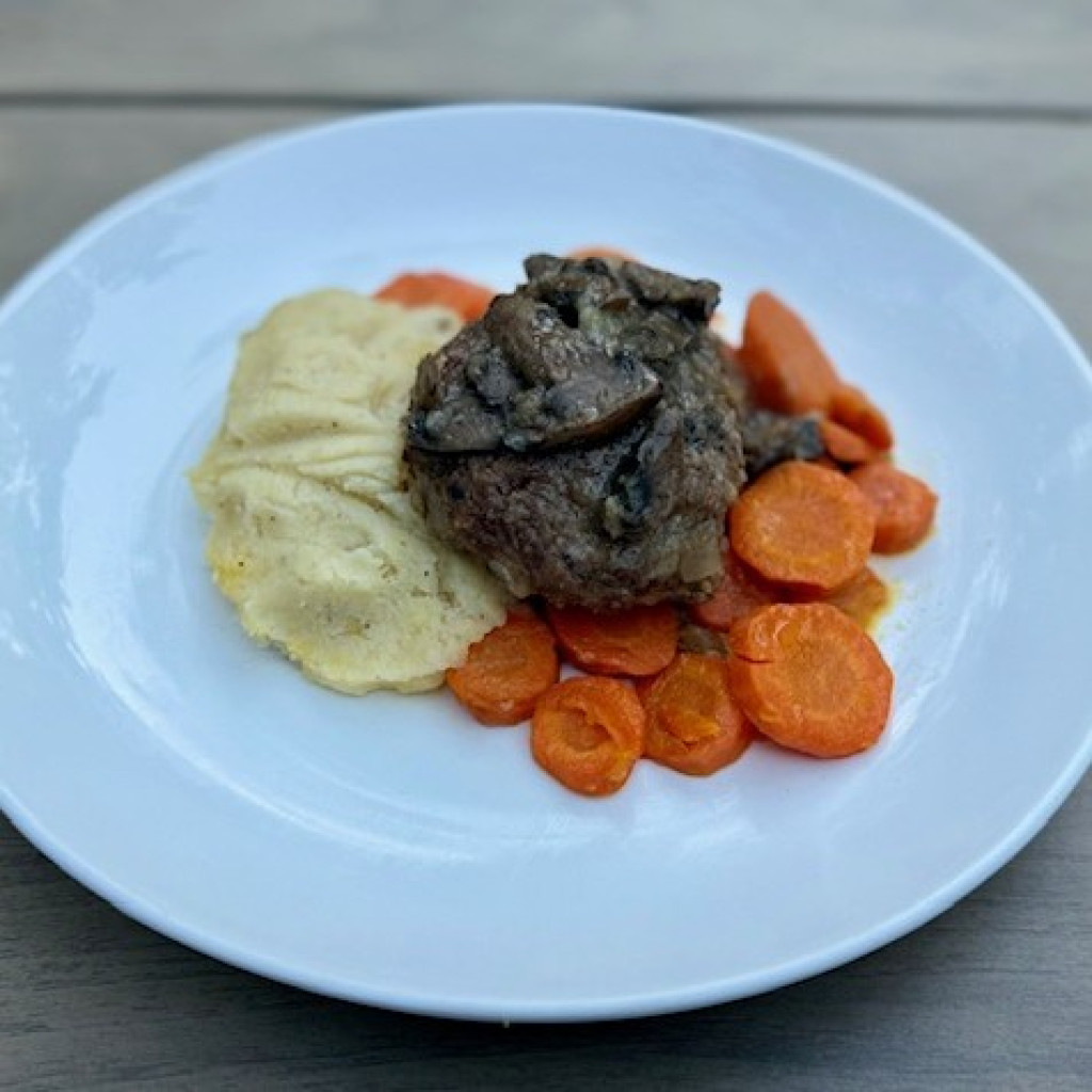 Munroe's Meals: Salisbury Steak