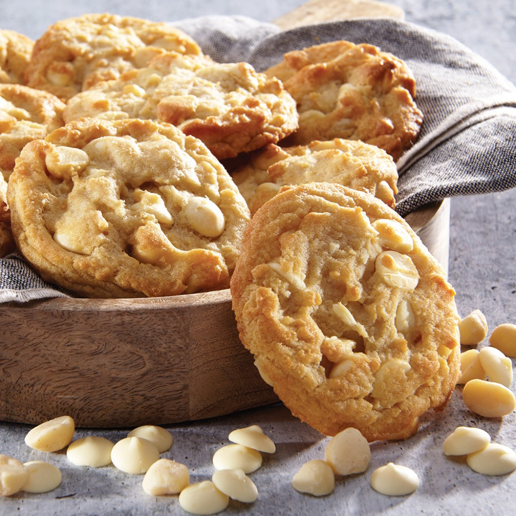 Munroe's Bakery - White Chocolate Macadamia Nut Cookies, Pkg. 10